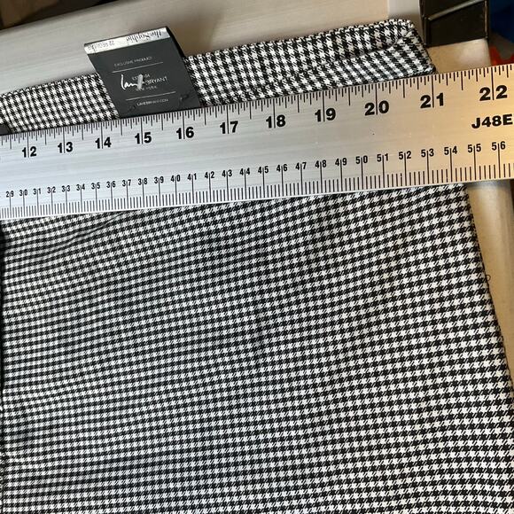 Lane Bryant Women Pants size 22 Regular US Black & White Straight Leg Mid Rise - Picture 2 of 9